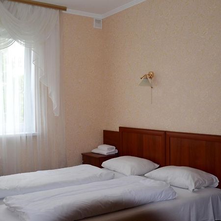 Kseniya Hotel Kamianets-Podilskyi Exterior foto