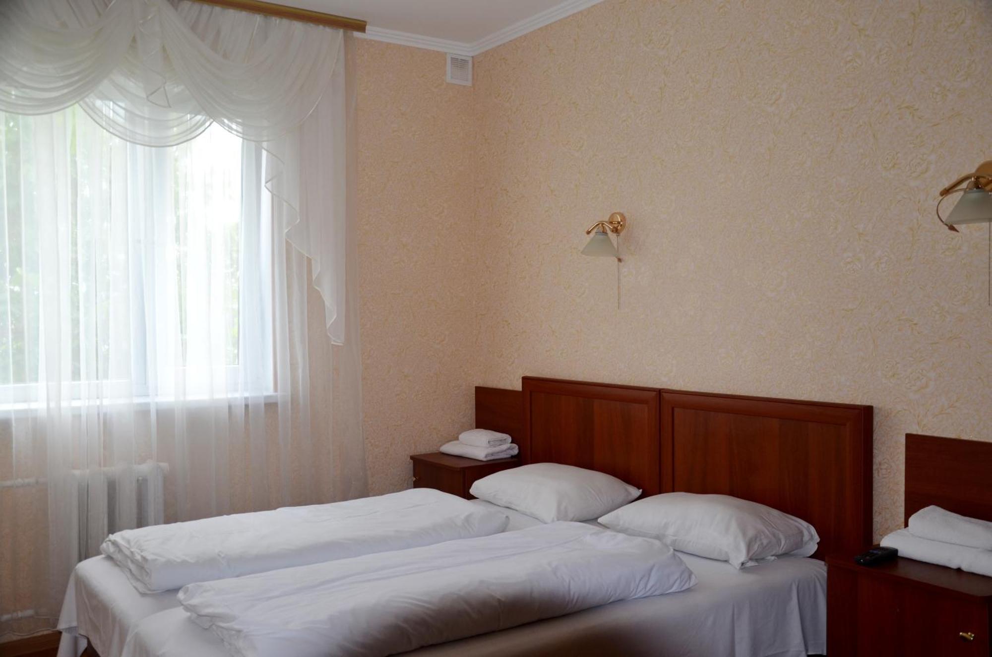 Kseniya Hotel Kamianets-Podilskyi Exterior foto