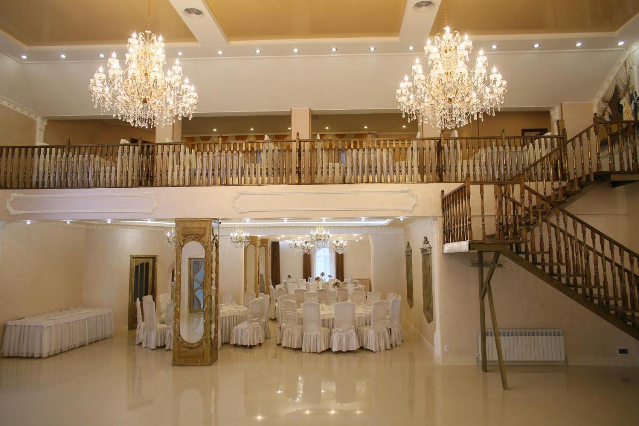 Kseniya Hotel Kamianets-Podilskyi Exterior foto